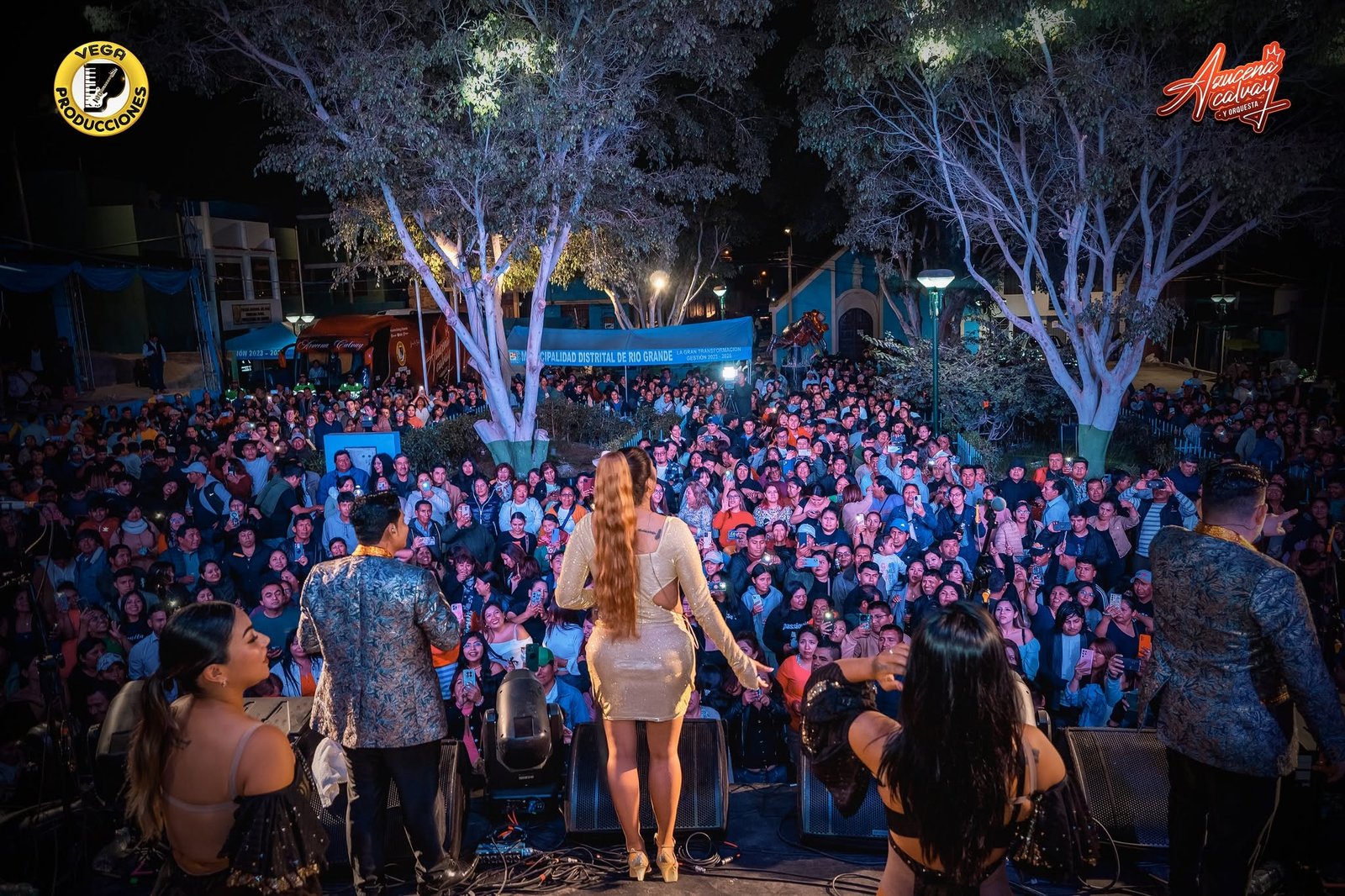 Azucena Calvay y Orquesta